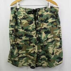 AftCo Board Shorts Mens 36 x 8 Green Cammo Cargo Swim Trunks Suit Fishing Lures